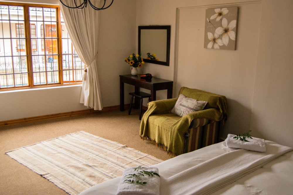 Oxford-Manor-Durban-bed-breakfast-Selfcatering-room4 Luxury Self Catering Unit