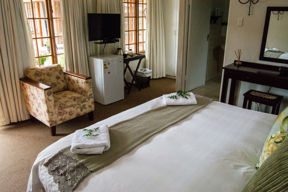 Oxford-Manor-Durban-bed-breakfast-room3d Luxury Twin Suite, No. 3