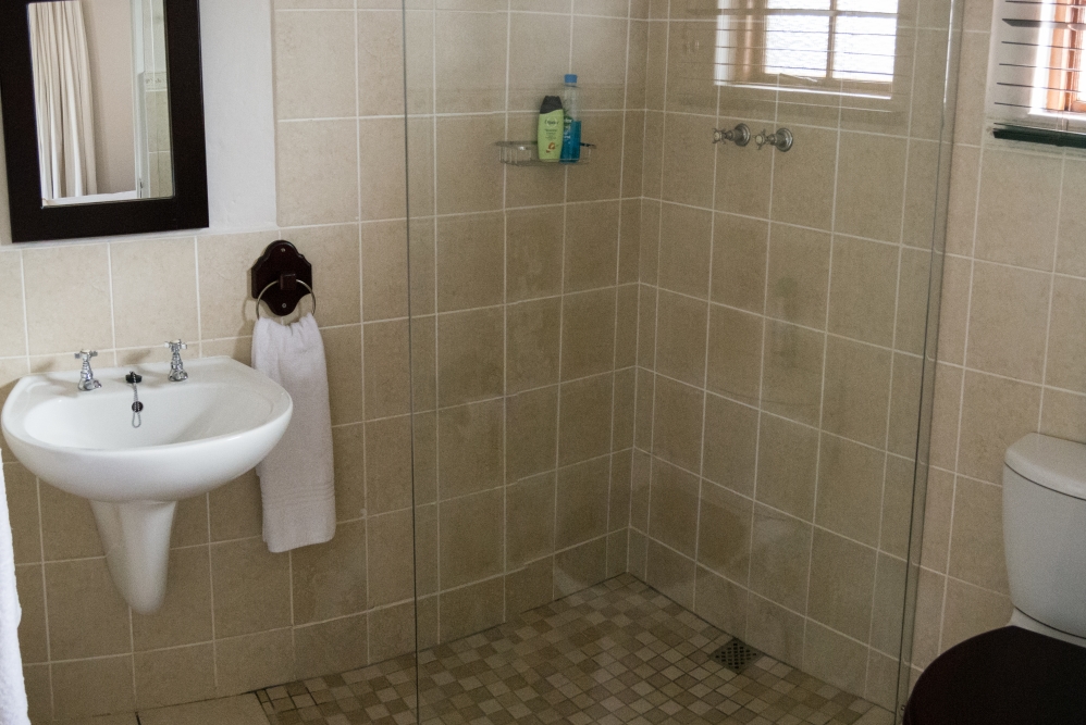 Oxford-Manor-Durban-bed-breakfast-room5c Luxury Twin Suite, No. 5